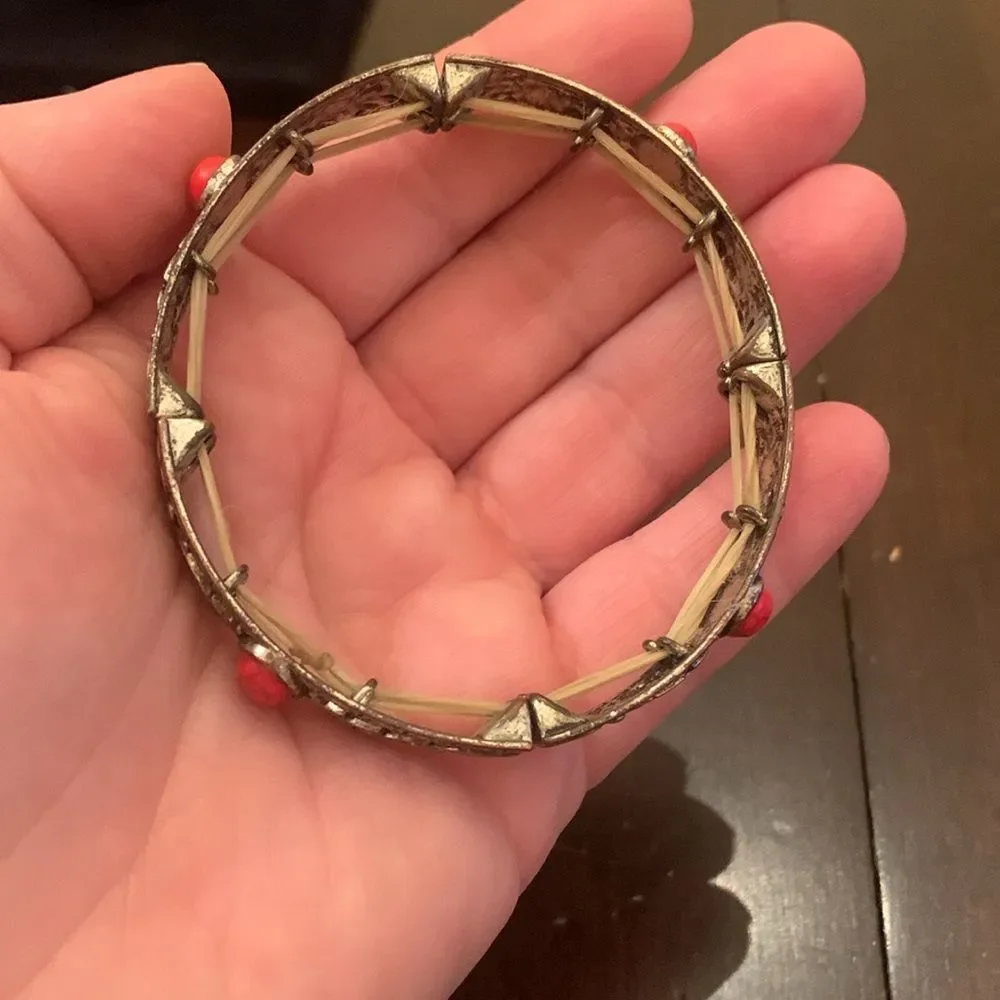 Vintage carved Bracelet with red stones